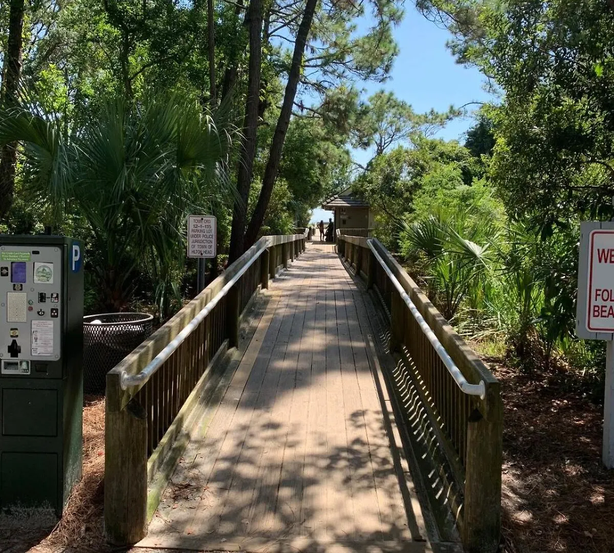 Just Steps To Folly Field - 2 Bd 2 Ba