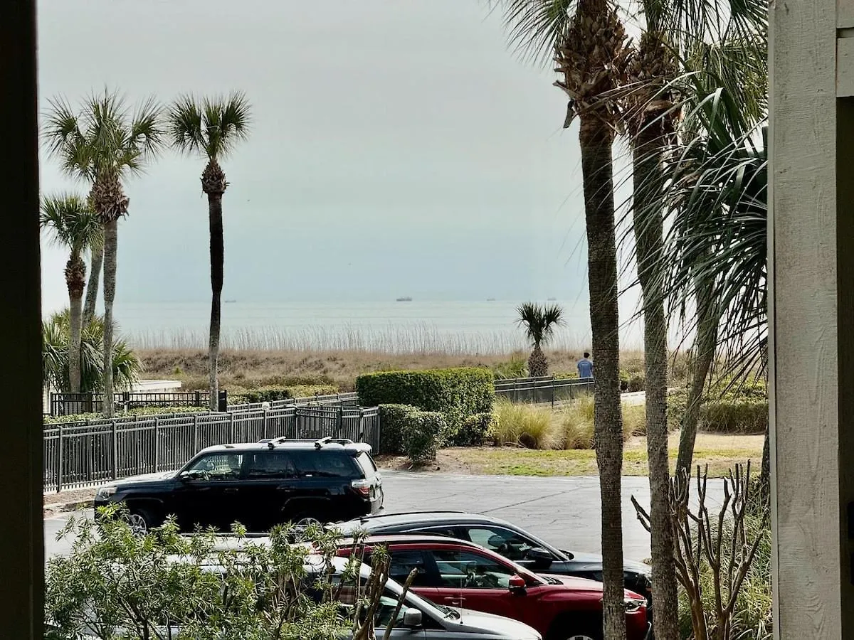 Awesome 1 Bd 1 Ba With Ocean View Steps To Holiday home