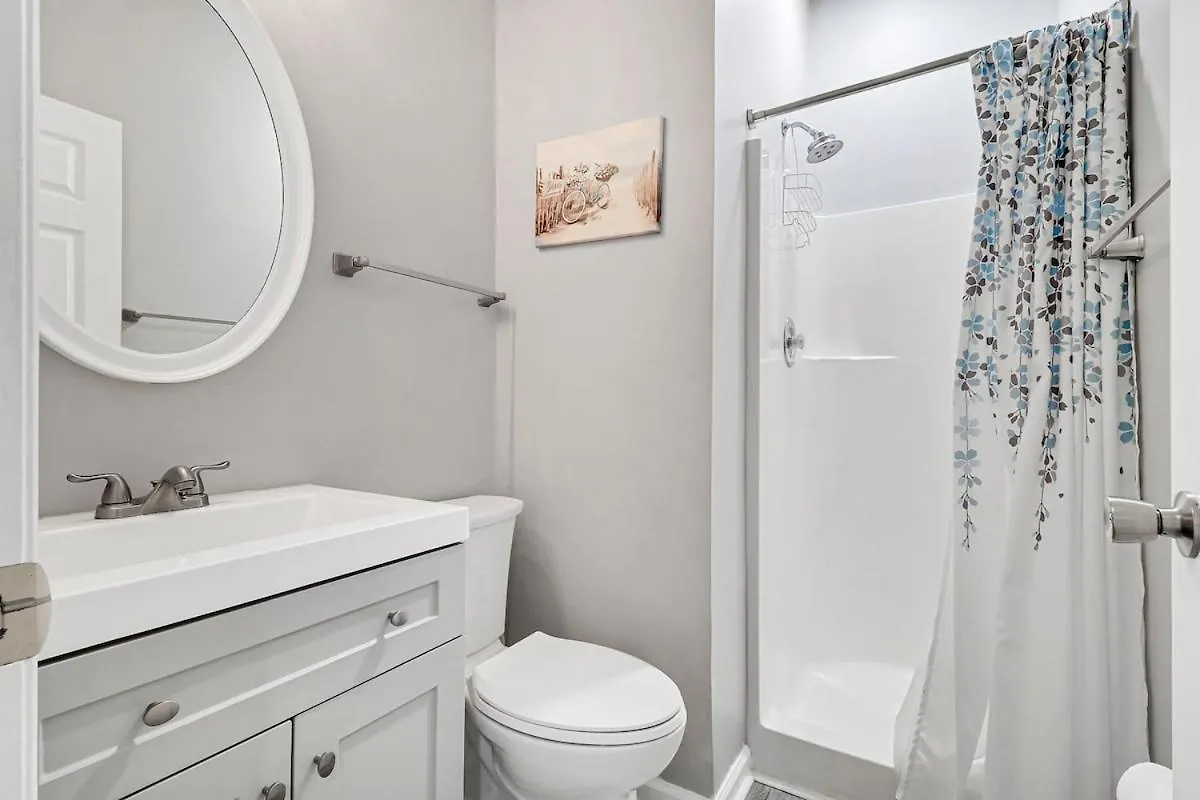 Upgraded Pet Friendly 3 Bed 3 Bath Walk To The * Hilton Head Island