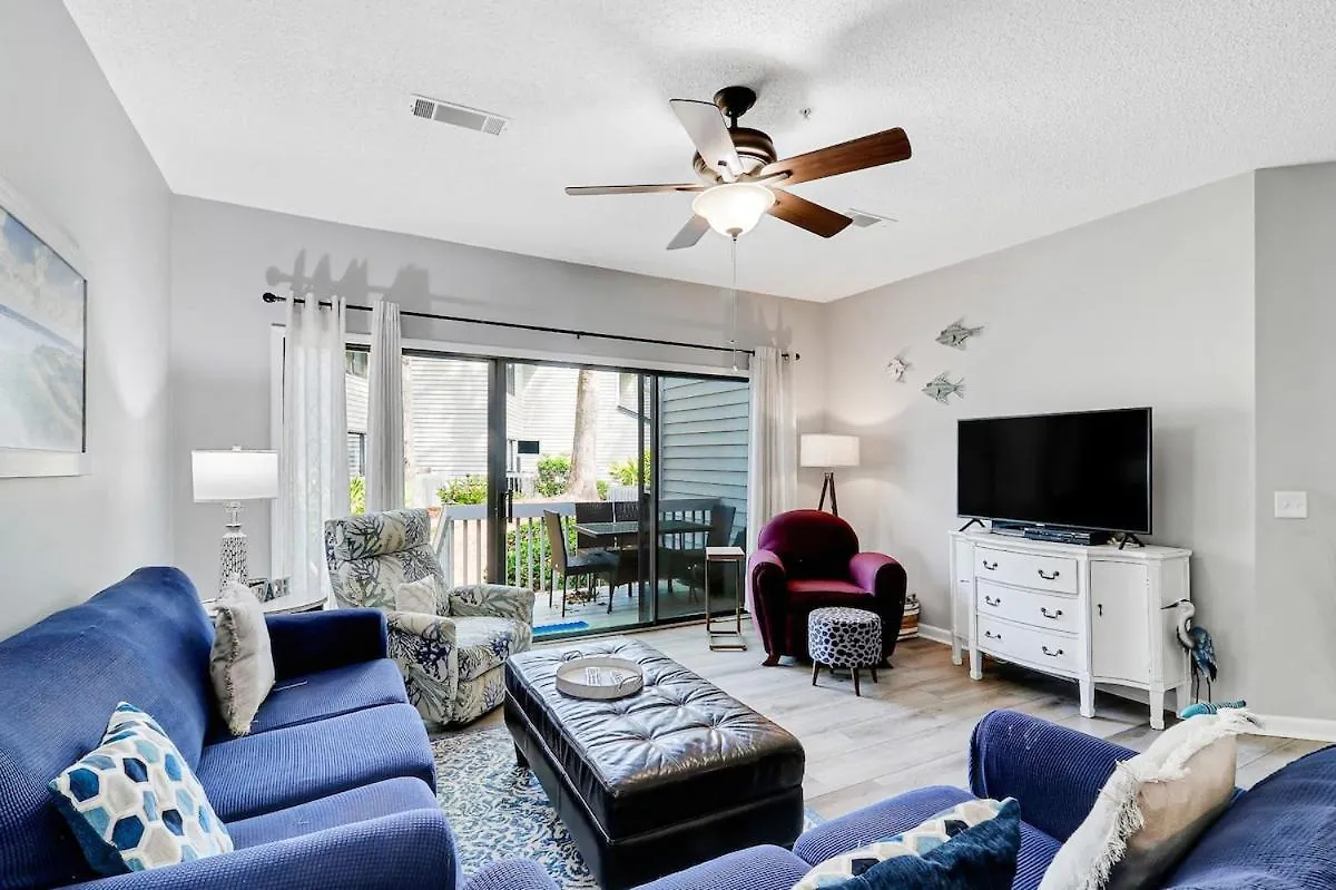 Upgraded Pet Friendly 3 Bed 3 Bath Walk To The Villa