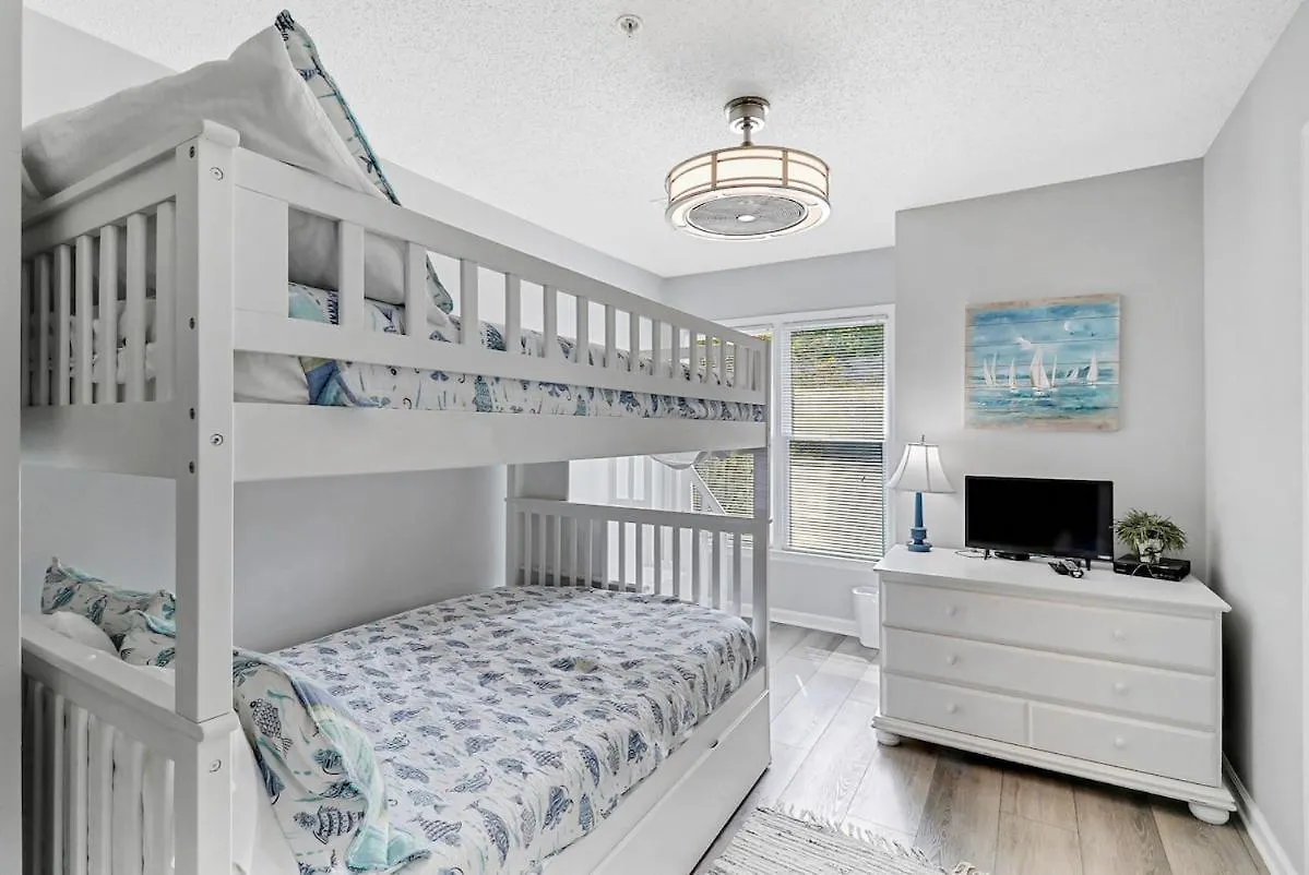 Upgraded Pet Friendly 3 Bed 3 Bath Walk To The * Hilton Head Island
