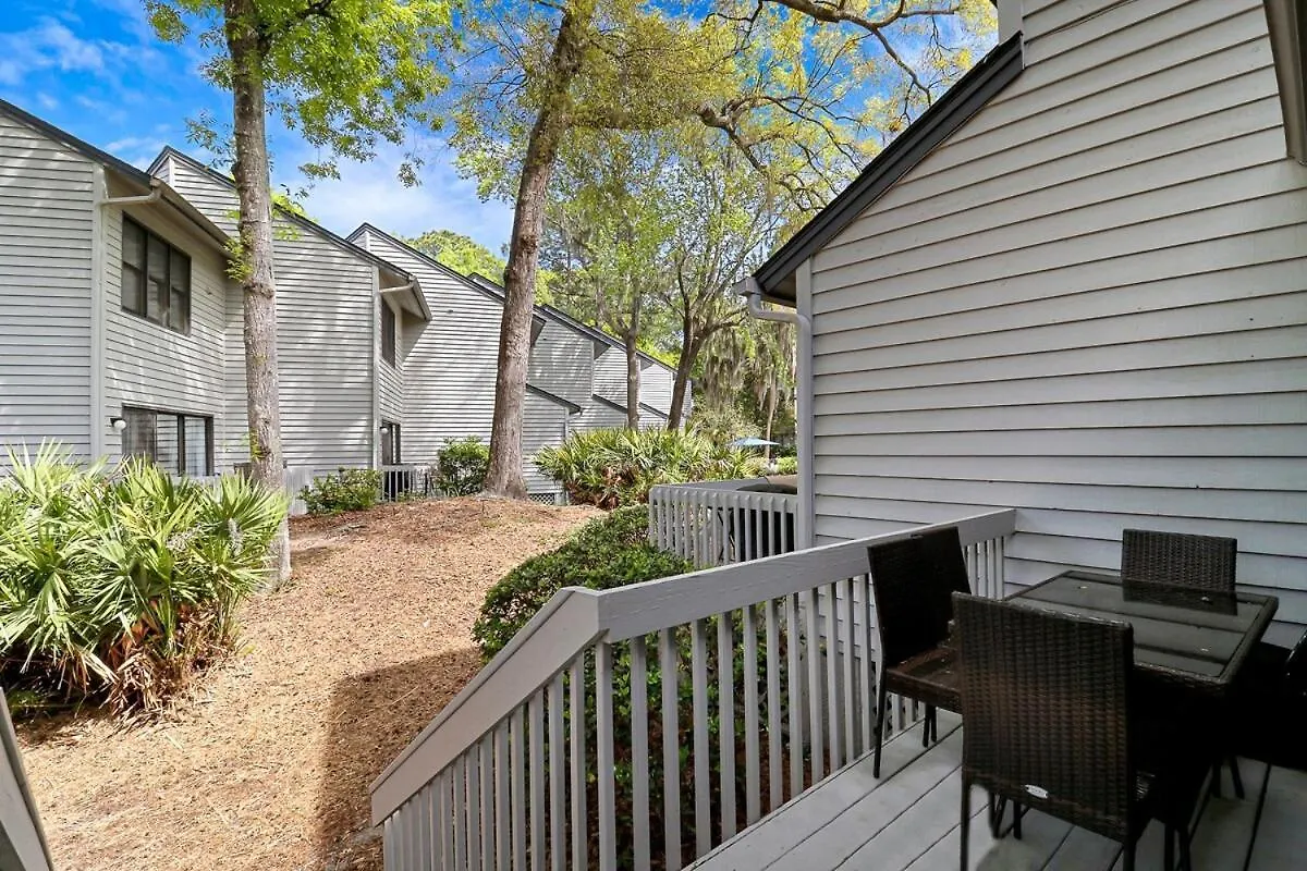 Upgraded Pet Friendly 3 Bed 3 Bath Walk To The Villa *