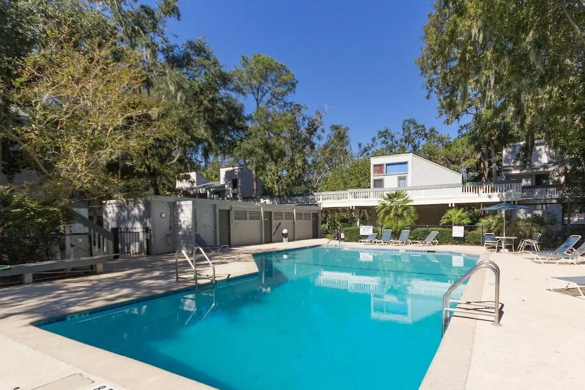 Pet Friendly -3 Bed 3 Bath - Walk To The -88ob Holiday home Hilton Head Island