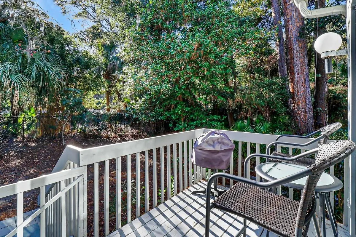 Pet Friendly -3 Bed 3 Bath - Walk To The -88ob Holiday home Hilton Head Island
