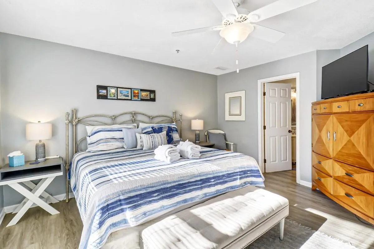 Holiday home Pet Friendly -3 Bed 3 Bath - Walk To The -88ob Hilton Head Island