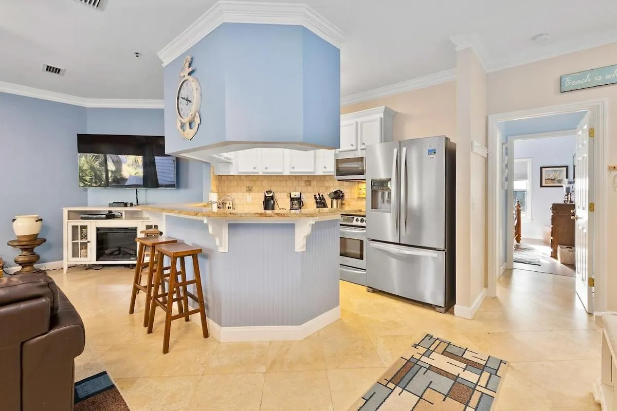 Pet Friendly 3 Bed 3 Bath Walk To The Pools Tennis And 16 Ob Hilton Head Island