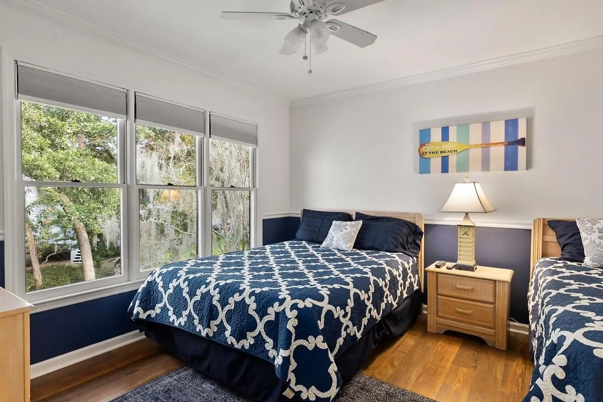 Pet Friendly 3 Bed 3 Bath Walk To The Pools Tennis And 16 Ob Hilton Head Island