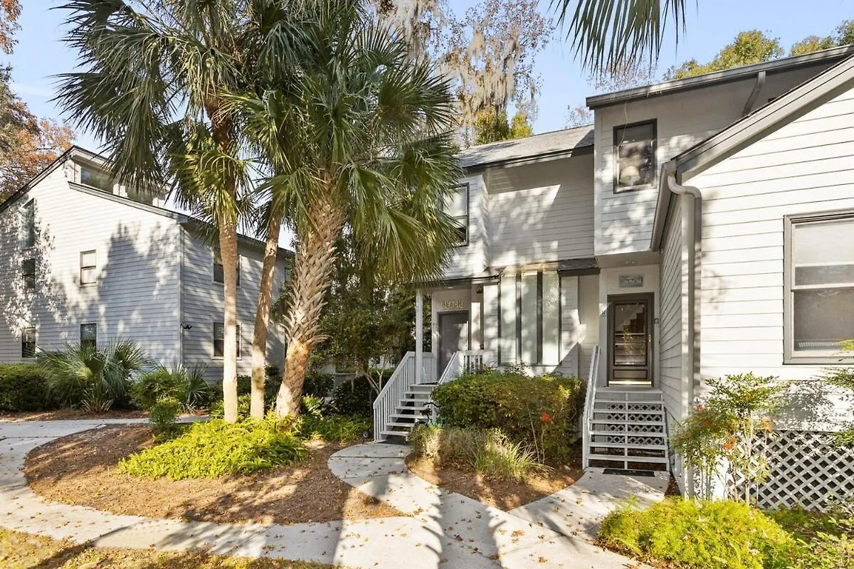 Pet Friendly 3 Bed 3 Bath Walk To The Pools Tennis And 16 Ob Hilton Head Island