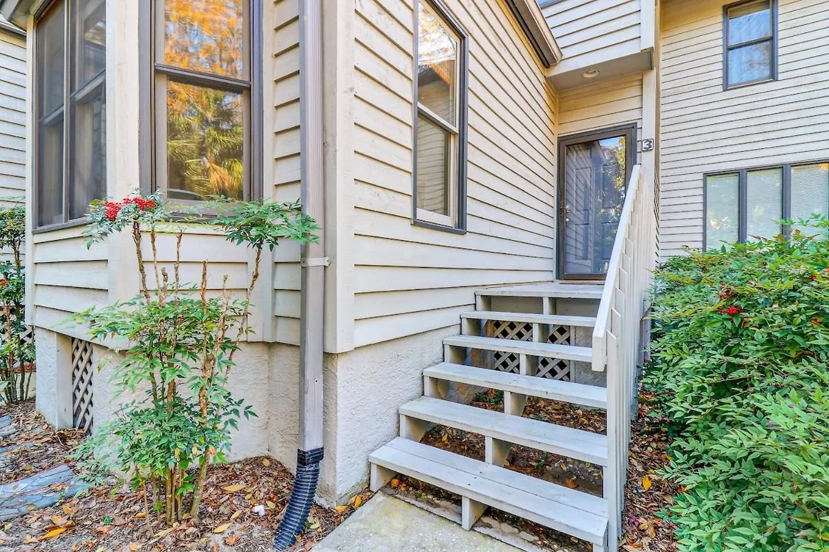 Pet Friendly 3 Bed 3 Bath #3 Ocean Breeze * Hilton Head Island