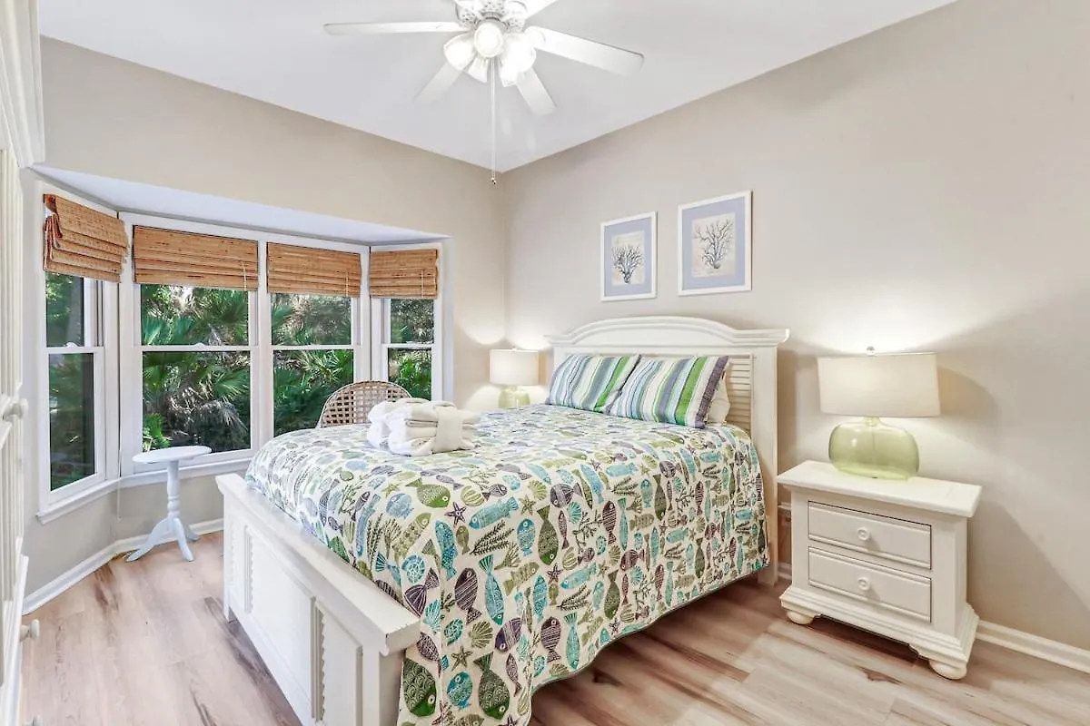 Pet Friendly 3 Bed 3 Bath #3 Ocean Breeze Holiday home *