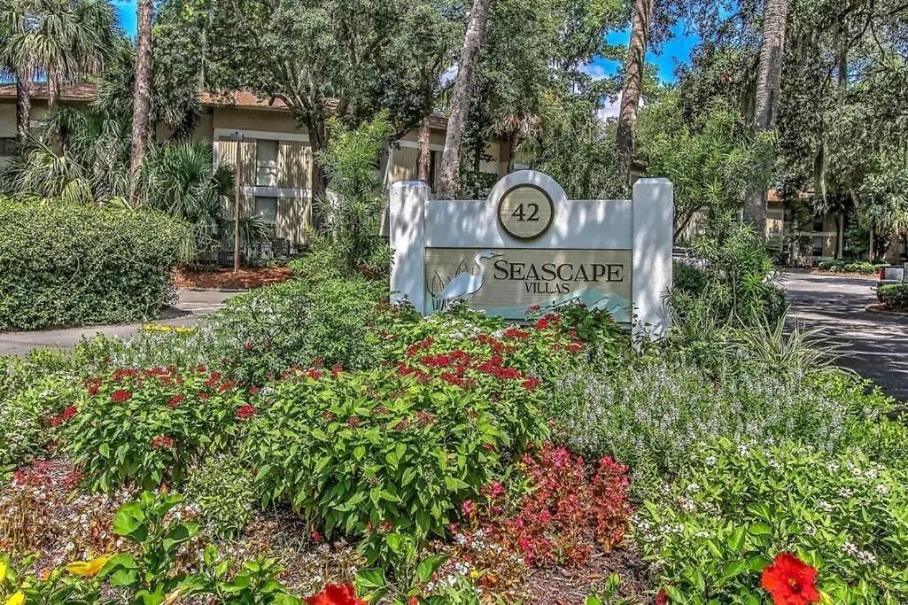 Living - 3 Bed 2 Bath Seascape - Just Steps To The Holiday home *