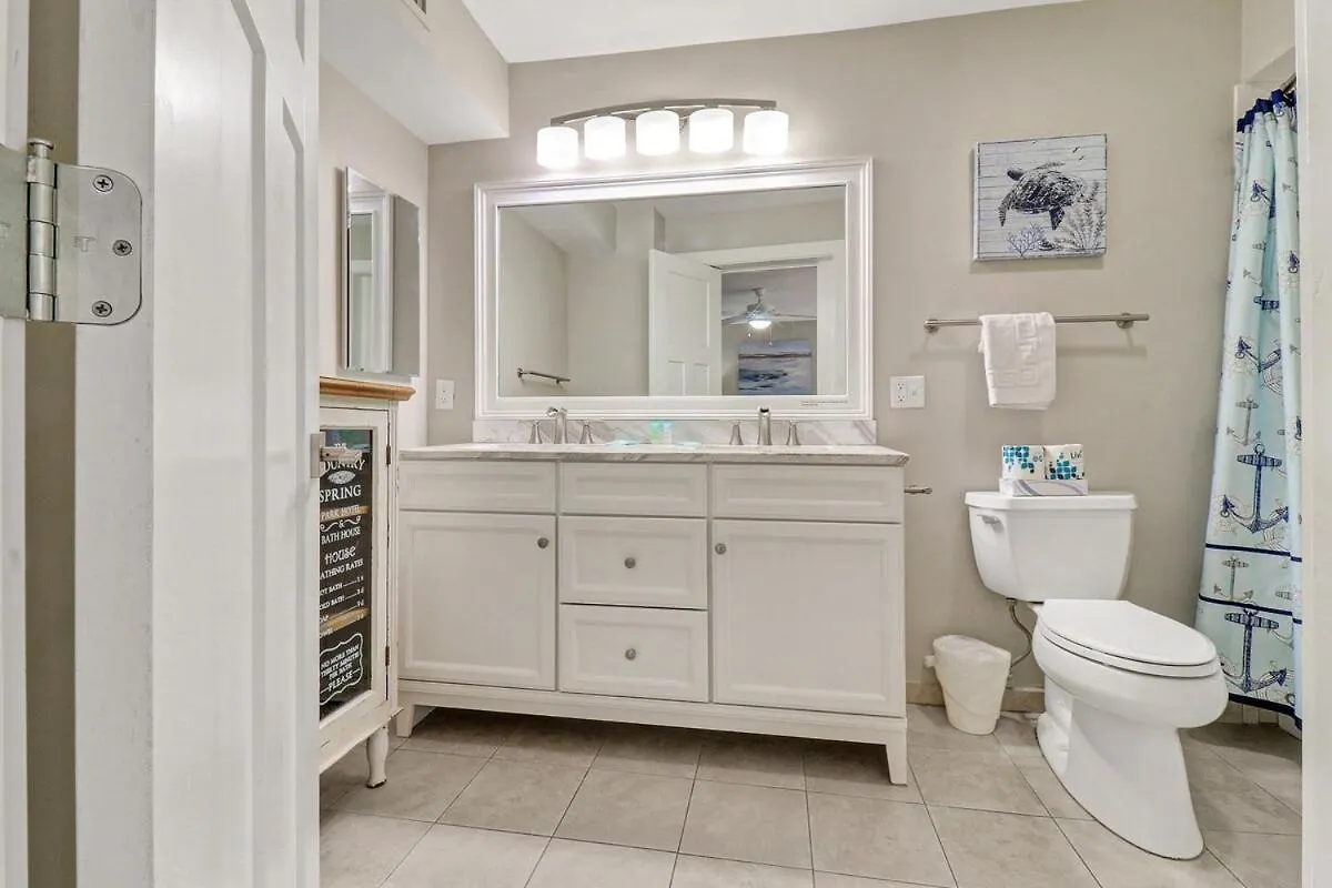 Living - 3 Bed 2 Bath Seascape - Just Steps To The Hilton Head Island