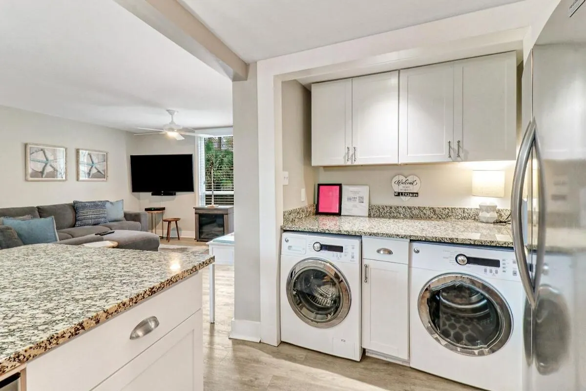 Living - 3 Bed 2 Bath Seascape - Just Steps To The