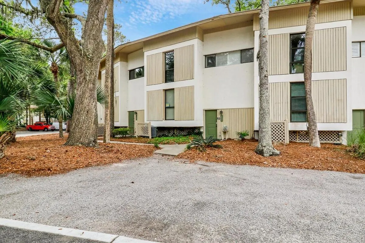 Updated 2 Bd 2 Ba Just Steps 2