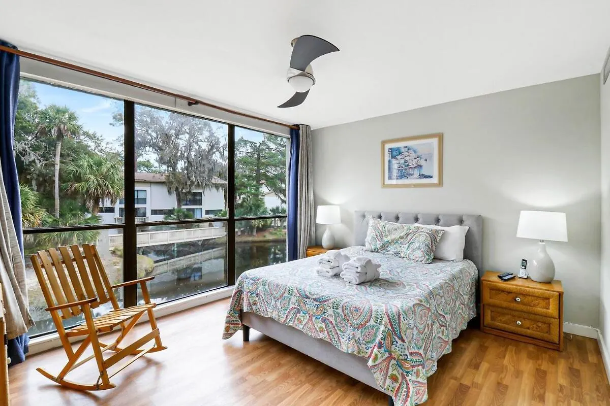 Seascape -tranquility Base 2 Bed 2 Bath -steps To The H Hilton Head Island