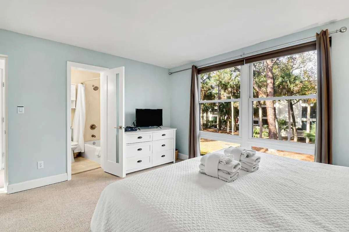 Holiday home Lagoon View 2 Bd 2 & One Half Bath Steps To The