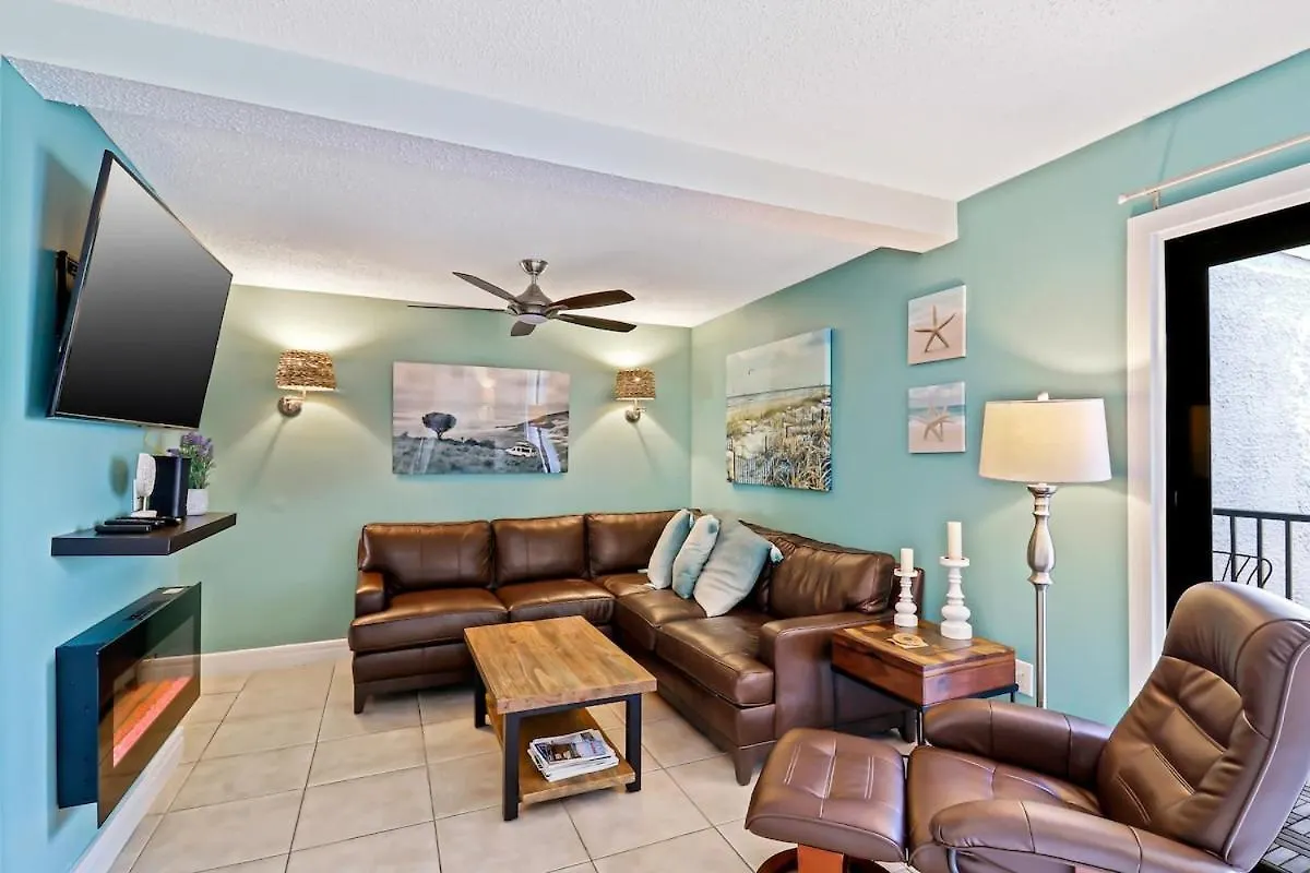 Holiday home Beautifully Updated 3 Bed 3 Bath Xanadu One Block To The