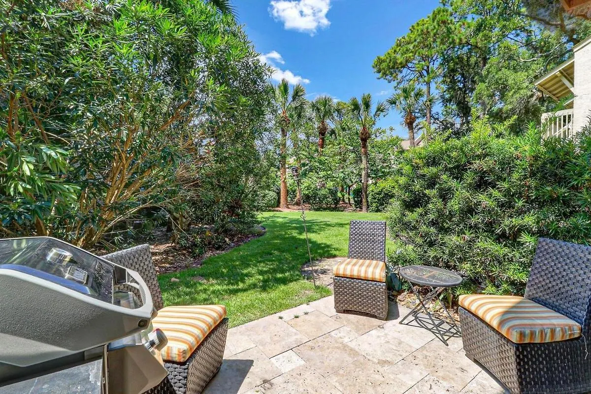 Coligny 2 Bd 2 & One Half Bath With Pool-walk To 13cv Hilton Head Island