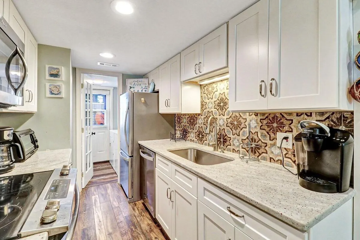 Coligny 2 Bd 2 & One Half Bath With Pool-walk To 13cv * Hilton Head Island