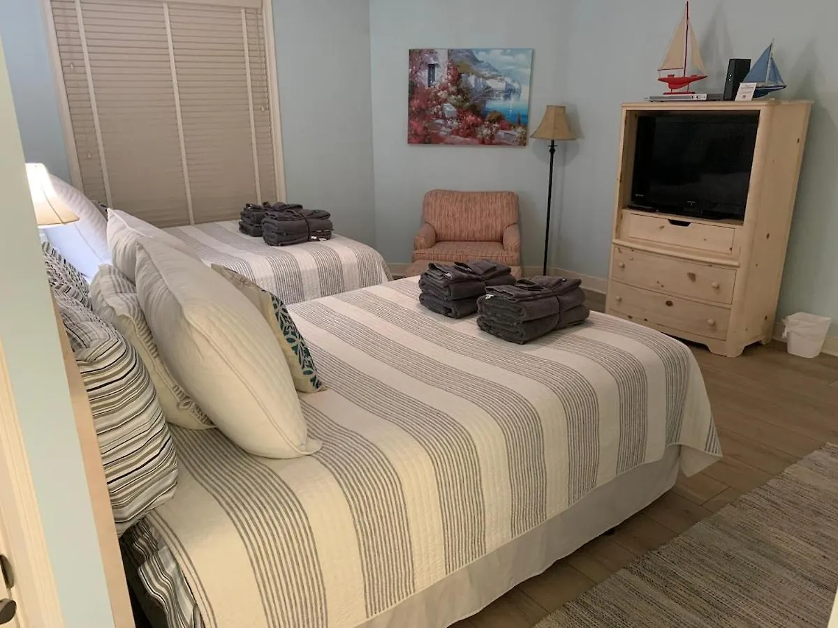 Villa Seacrest Oceanfront 2 Bed 2 Bath Steps To The