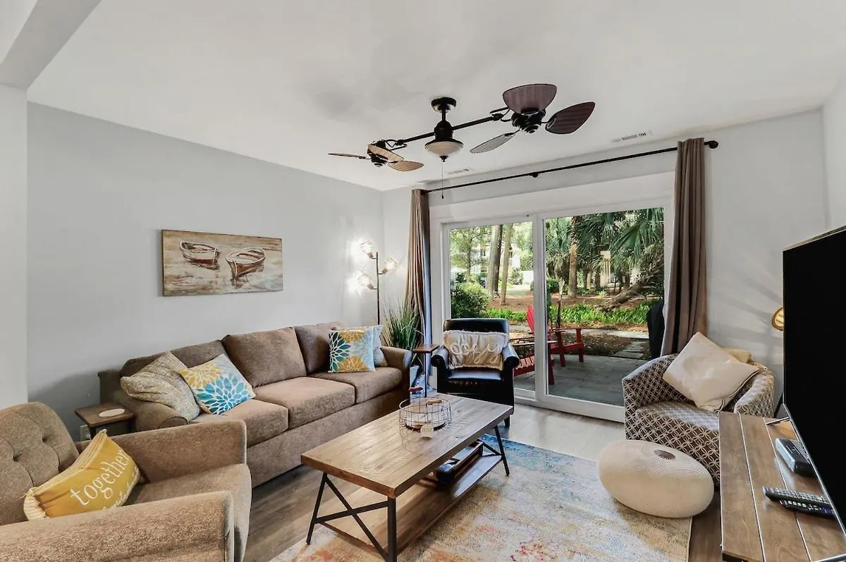 Ez Access - 2 Bed 2 And One Half Bath 23 Coligny * Hilton Head Island