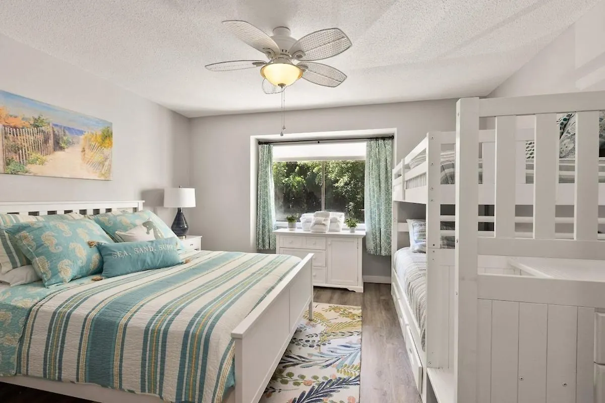 2 Bed 2 And One Half Bath 34 Coligny Near & Plaza Holiday home *
