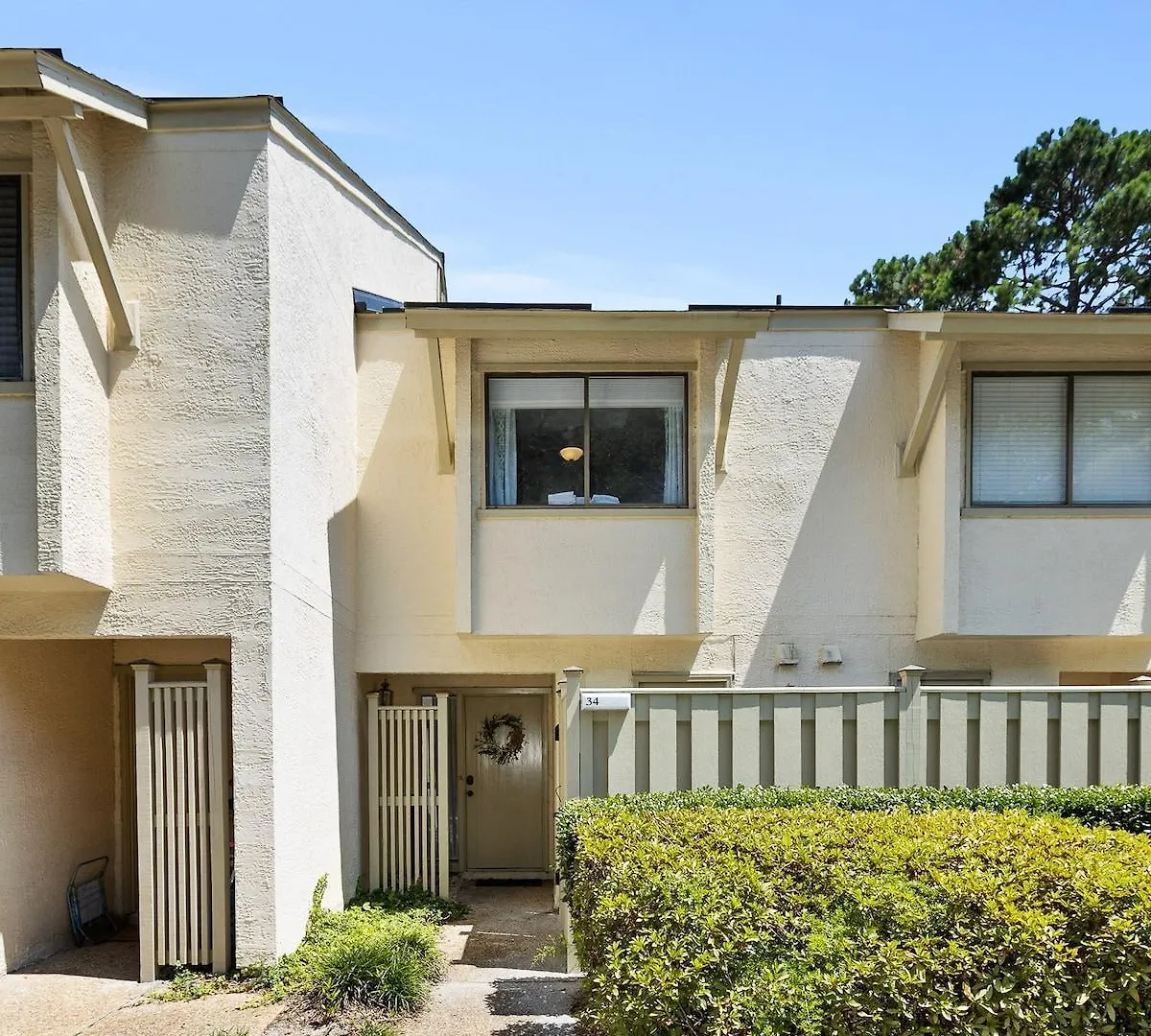 2 Bed 2 And One Half Bath 34 Coligny Near & Plaza *