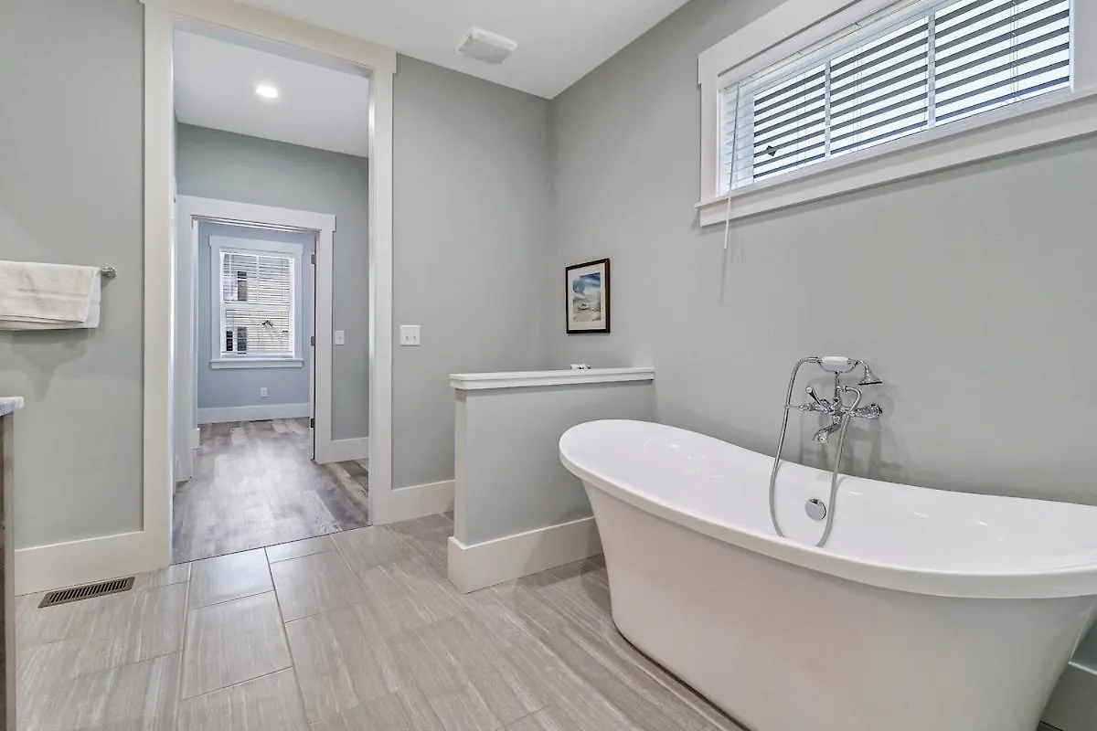 7 Bed 6 And One Half Bath With Private Pool & Private Access Holiday home