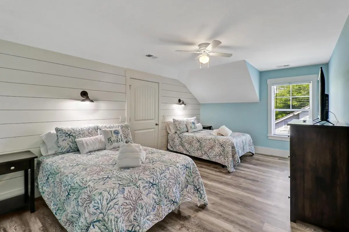 7 Bed 6 And One Half Bath With Private Pool & Private Access Hilton Head Island
