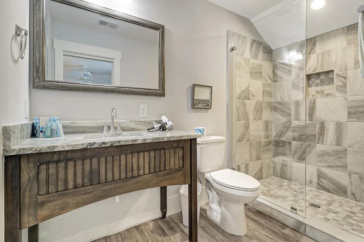 7 Bed 6 And One Half Bath With Private Pool & Private Access Holiday home Hilton Head Island