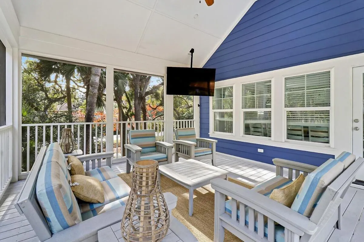 Holiday home 7 Bd 6 And One Half Bath With Private Pool & Path Hilton Head Island