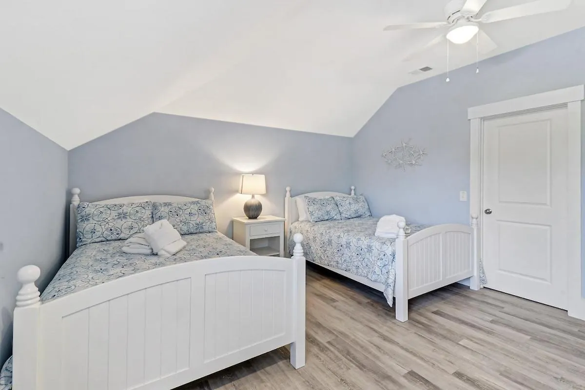 7 Bd 6 And One Half Bath With Private Pool & Path Hilton Head Island