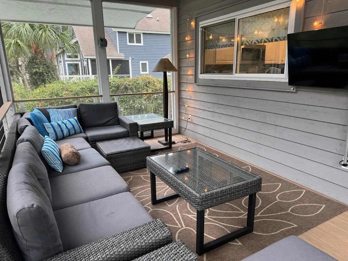 2nd Row 5 Bed 3 And One Half Bath Pet Friendly Ocean View House Holiday home *
