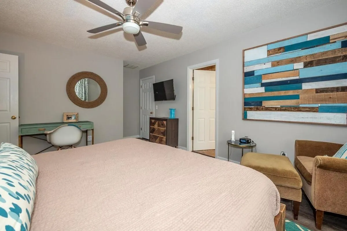 2nd Row 5 Bed 3 And One Half Bath Pet Friendly Ocean View House Hilton Head Island