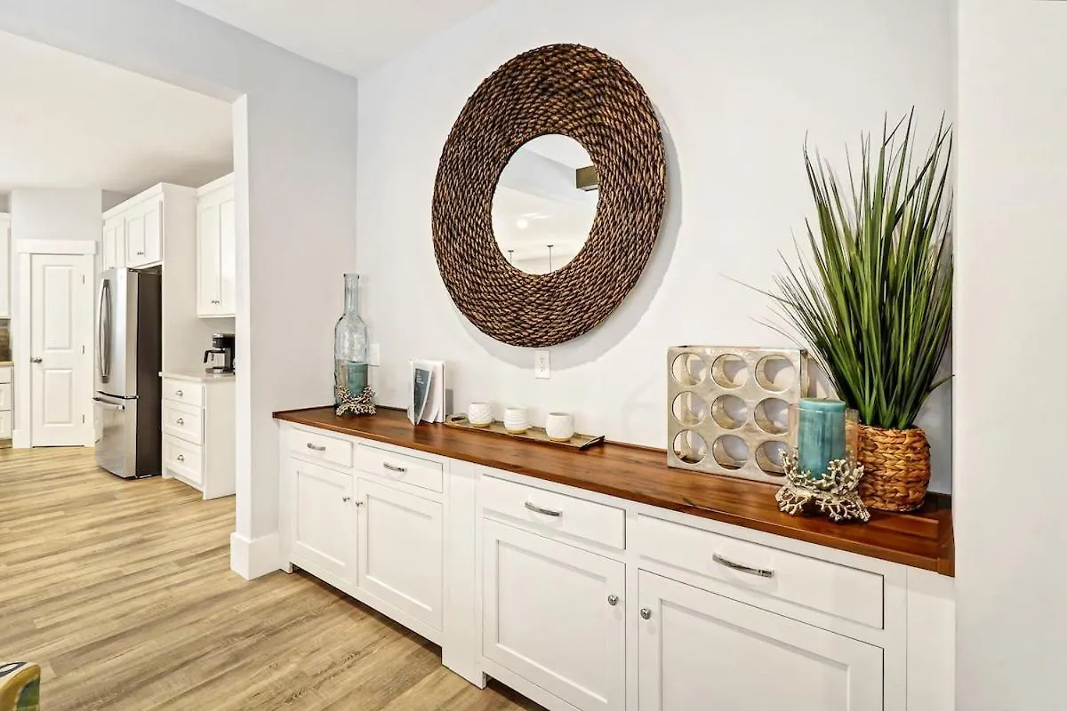7 Bd 6 And One Half Bath With Private Pool & Path * Hilton Head Island