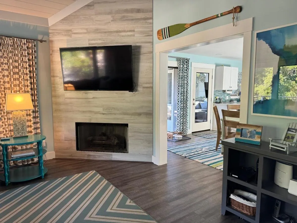 2nd Row 5 Bed 3 And One Half Bath Pet Friendly Ocean View House