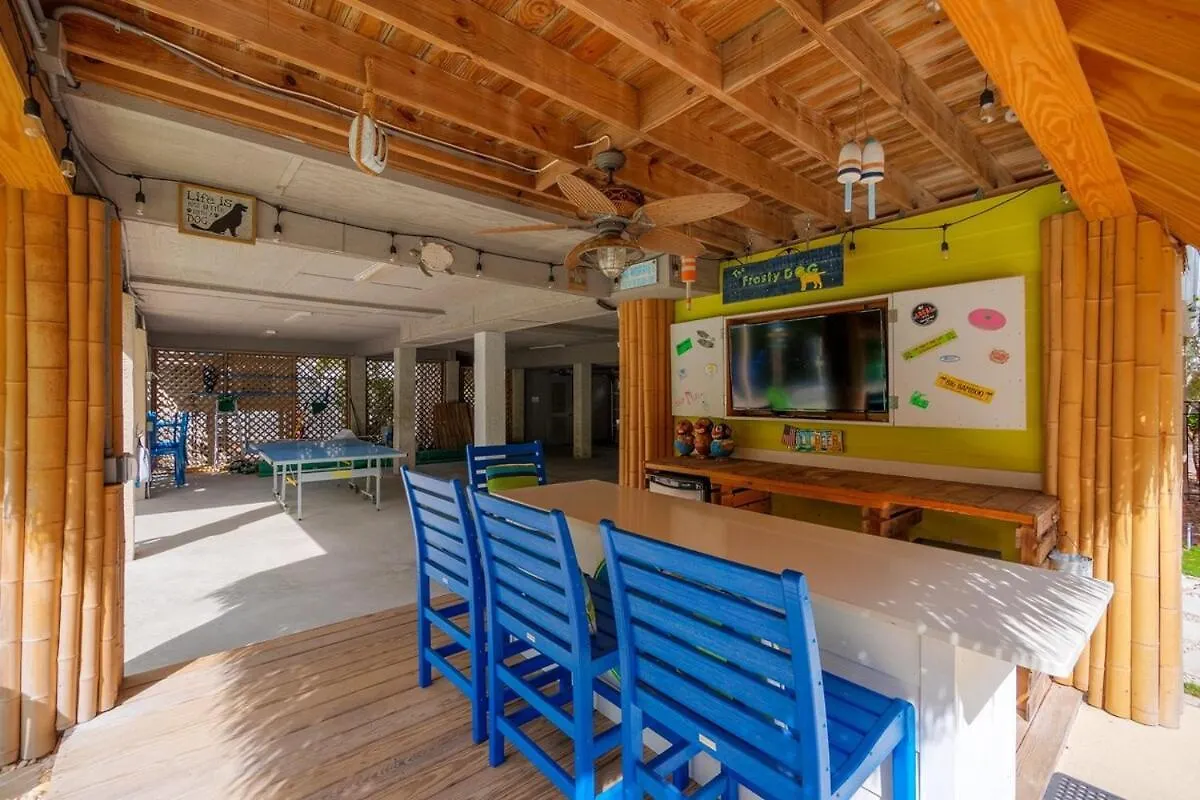 2nd Row 5 Bed 3 And One Half Bath Pet Friendly Ocean View House *