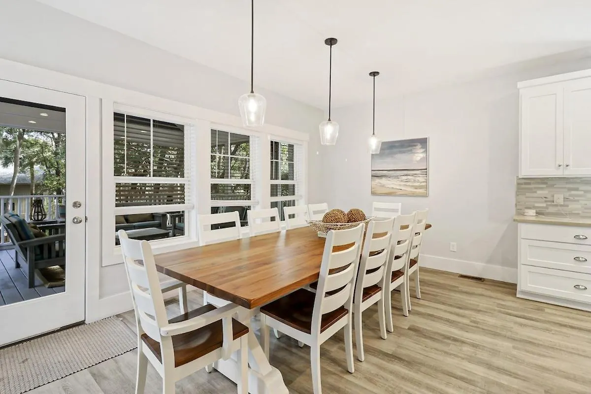 7 Bd 6 And One Half Bath With Private Pool & Path Holiday home Hilton Head Island