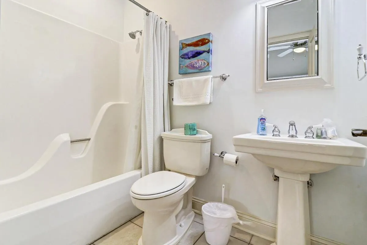Gorgeous 7 Bed 6 & 1-2 Bath With Private Heated Pool Holiday home *