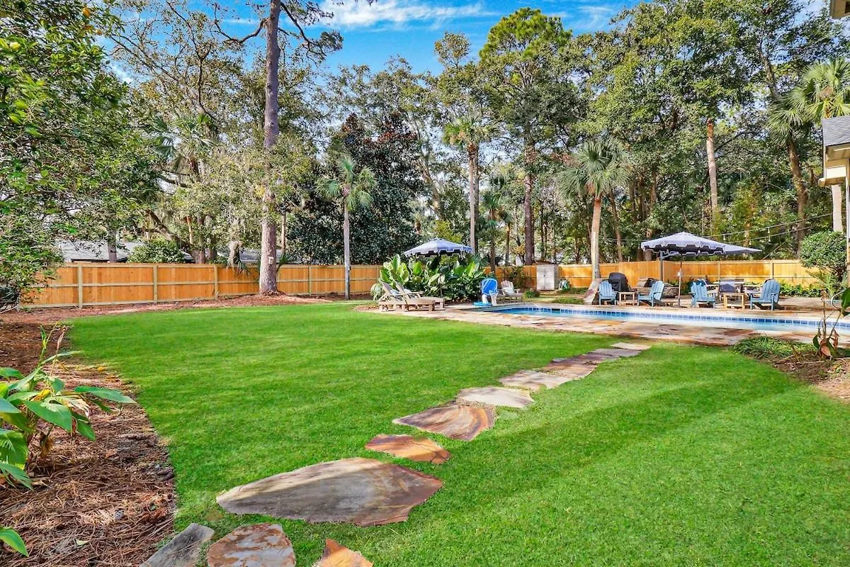 Gorgeous 7 Bed 6 & 1-2 Bath With Private Heated Pool Holiday home *