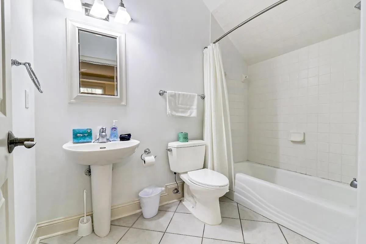 Holiday home Gorgeous 7 Bed 6 & 1-2 Bath With Private Heated Pool