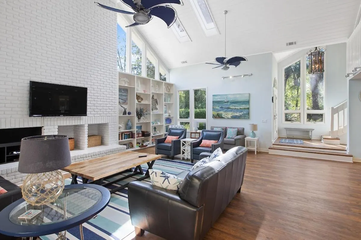 6 Bedroom 4 Bath - Private Pool Close To -hk * Hilton Head Island