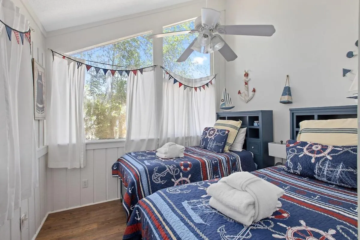 Holiday home 6 Bedroom 4 Bath - Private Pool Close To -hk Hilton Head Island