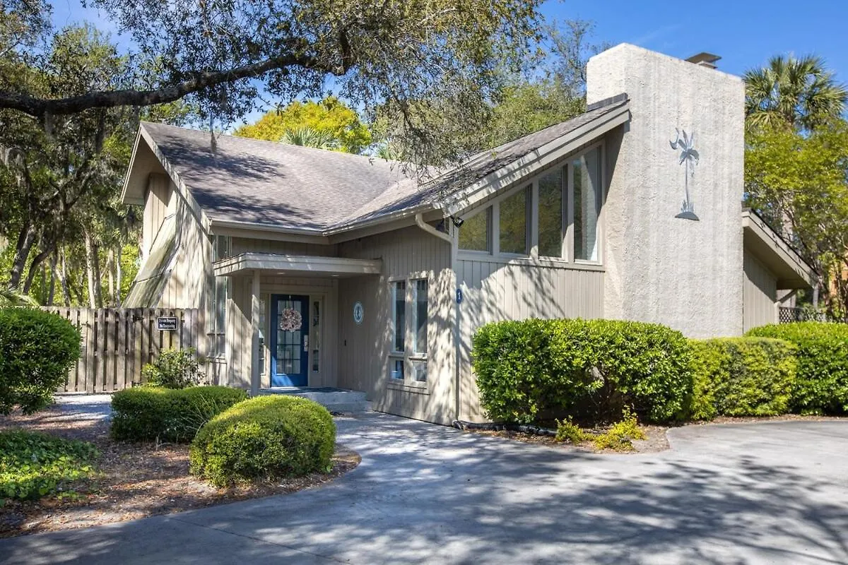 6 Bedroom 4 Bath - Private Pool Close To -hk Hilton Head Island