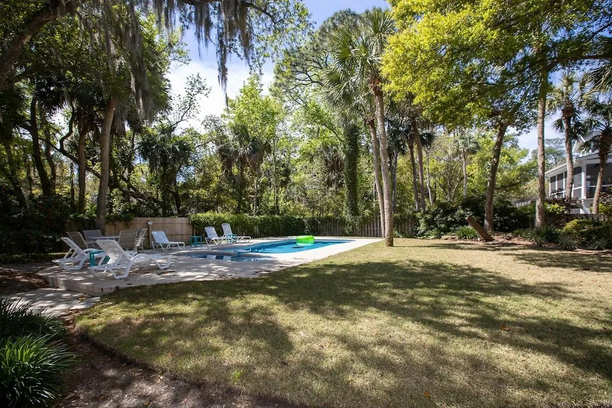6 Bedroom 4 Bath - Private Pool Close To -hk * Hilton Head Island
