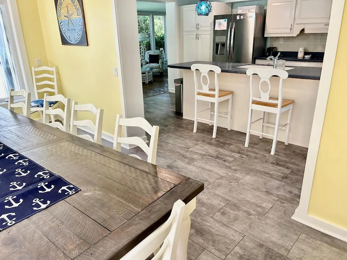 6 Bedroom 4 Bath - Private Pool Close To -hk Holiday home *