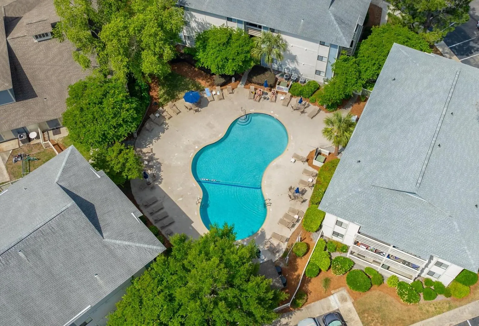 Walk To The Contemporary Coastal Fully Remodeled Spring 2024 Expansive Balcony *