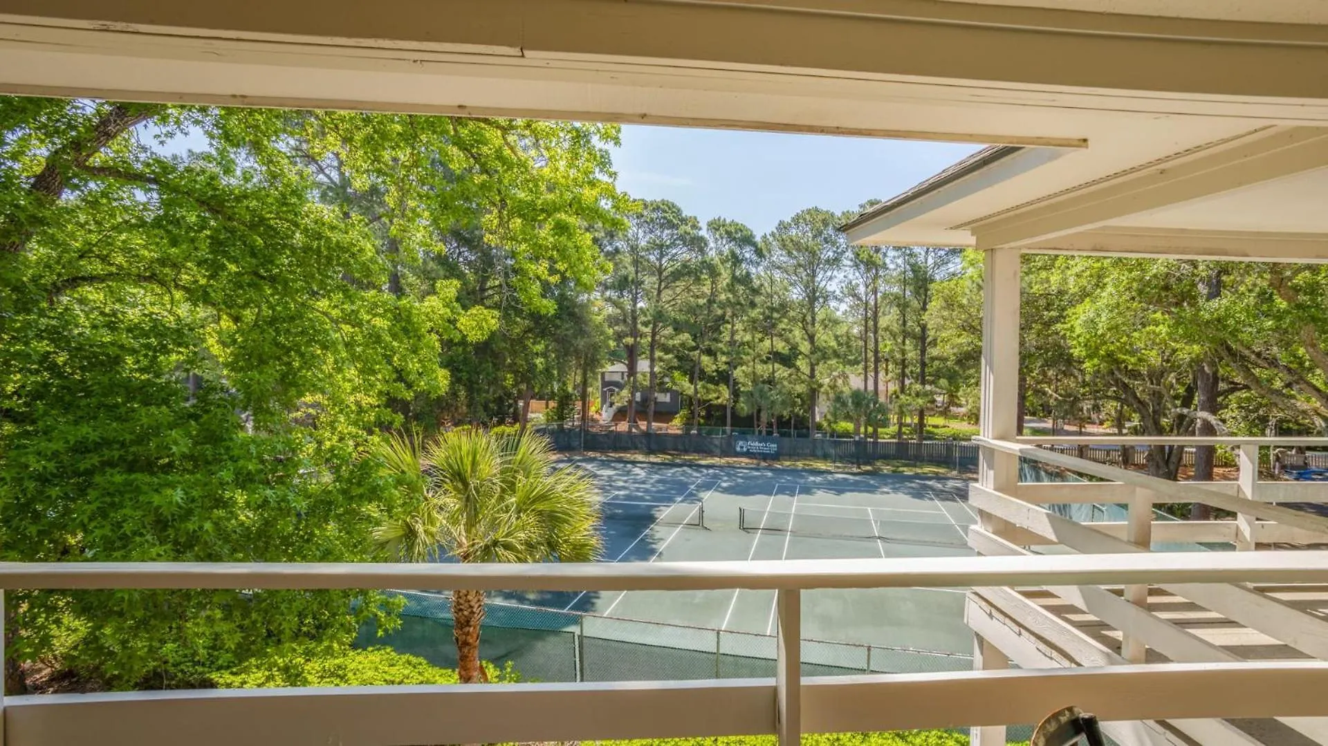 Walk To The Contemporary Coastal Fully Remodeled Spring 2024 Expansive Balcony Villa *