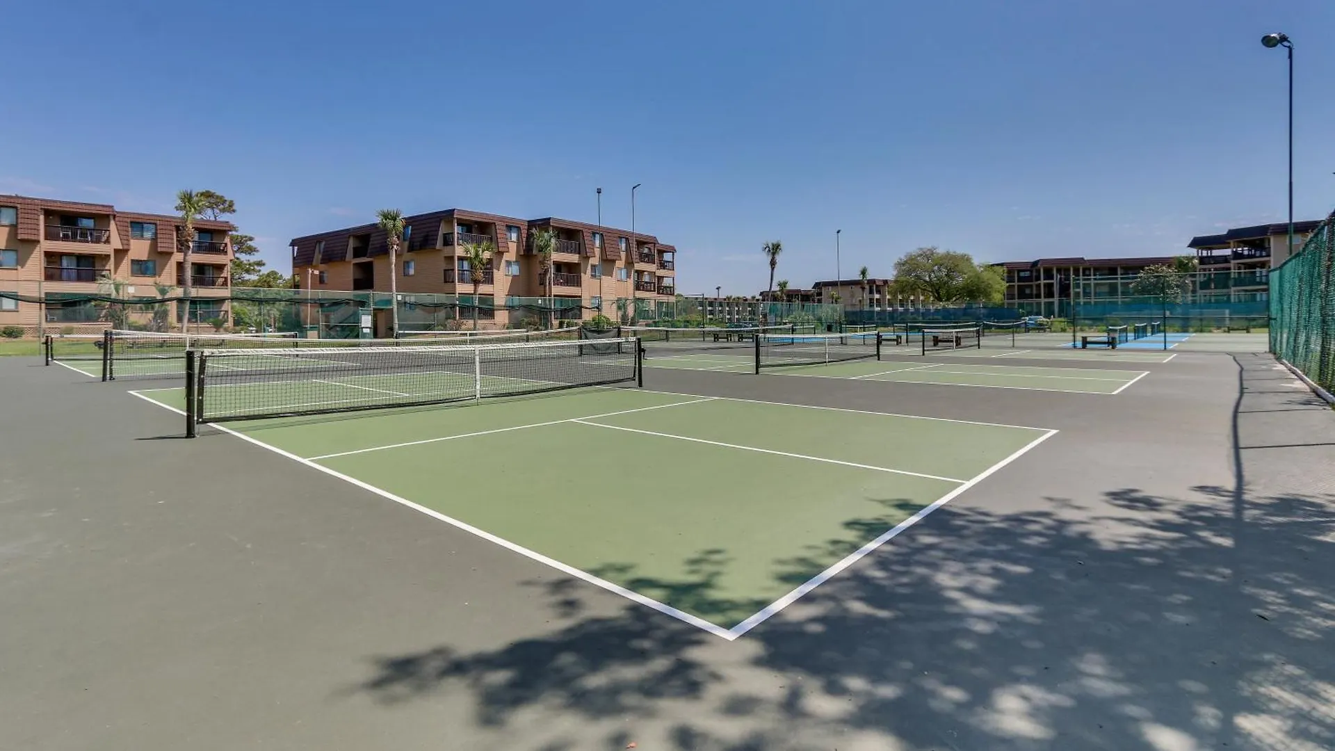 Walk To Perks At Hilton Head Condo! Apartment *