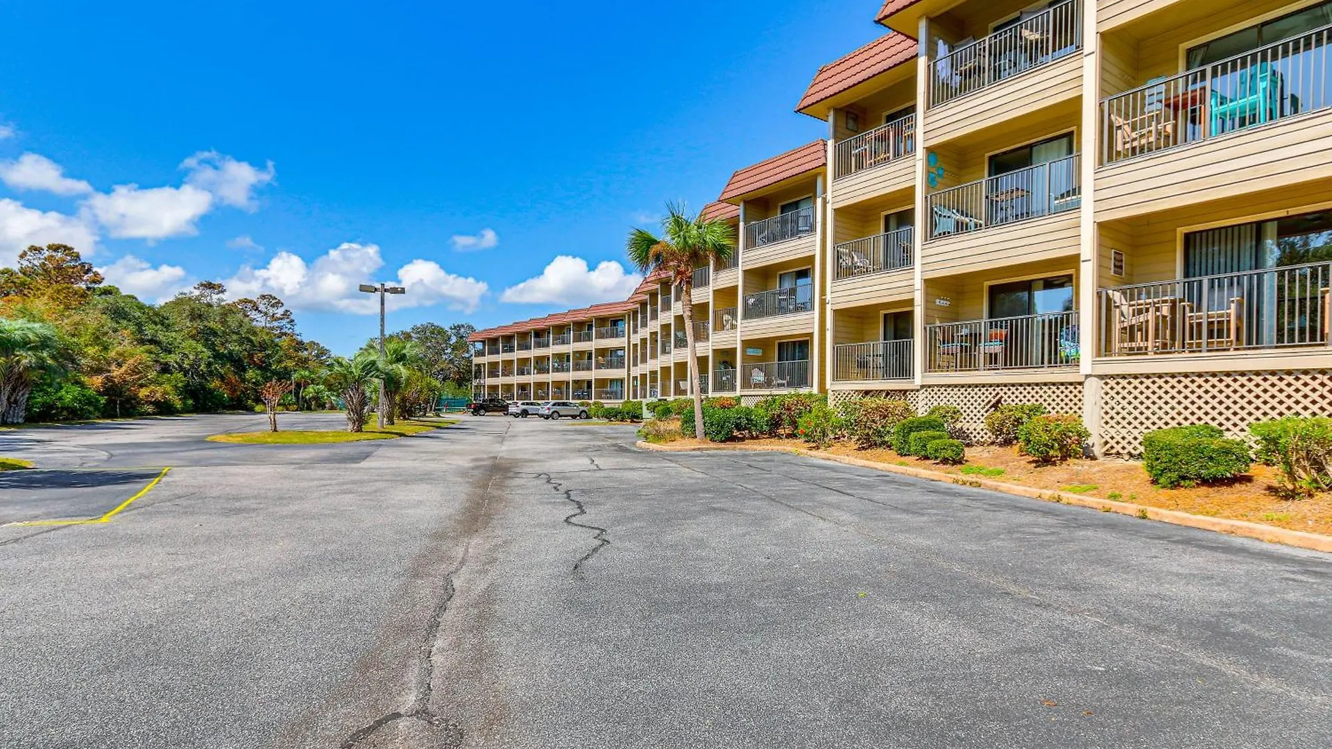Walk To Perks At Hilton Head Condo! Apartment